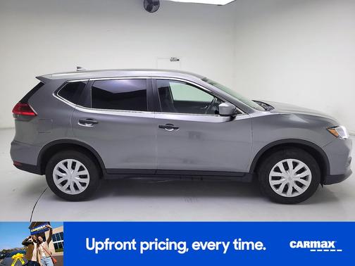 Gray 2017 Nissan Rogue S