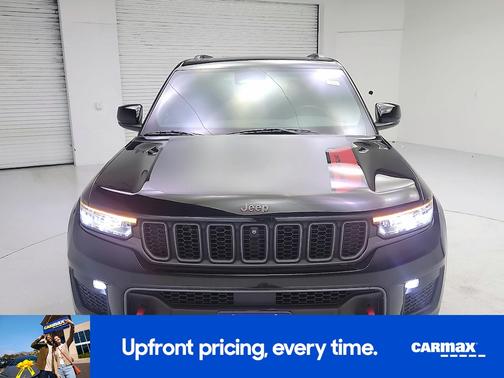 Black 2022 Jeep Grand Cherokee Trailhawk