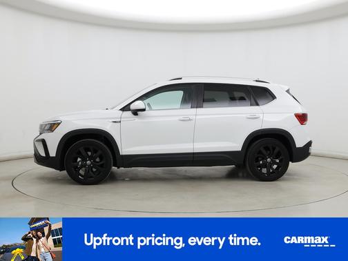 White 2024 Volkswagen Taos SE
