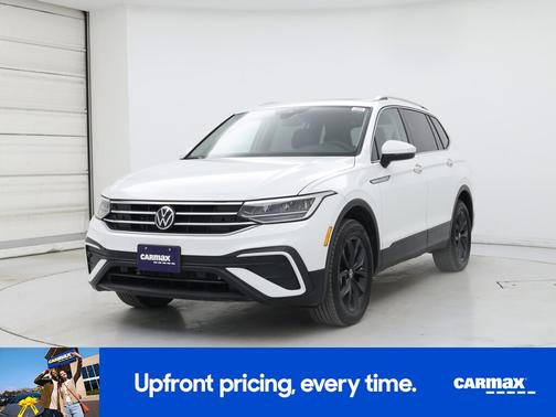 White 2024 Volkswagen Tiguan SE