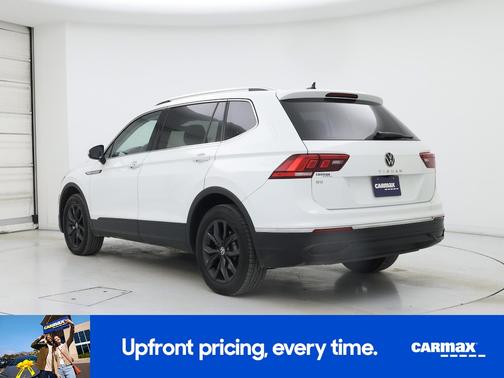 White 2024 Volkswagen Tiguan SE