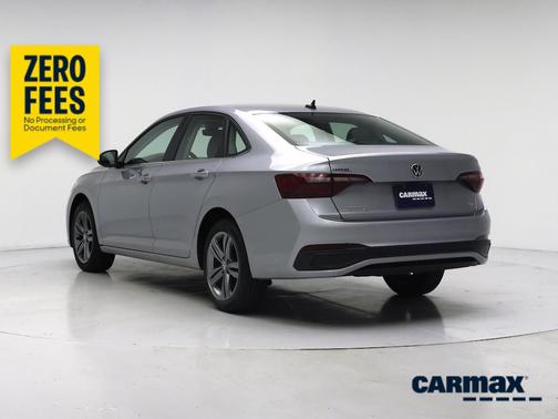 Gray 2024 Volkswagen Jetta SE