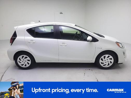 White 2015 Toyota Prius c Two