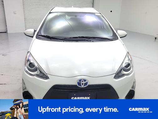 White 2015 Toyota Prius c Two