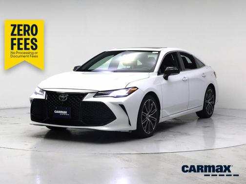 White 2019 Toyota Avalon Touring