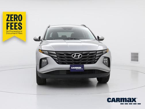 Silver 2024 Hyundai TUCSON SE