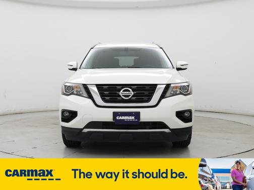 2017 Nissan Pathfinder SV