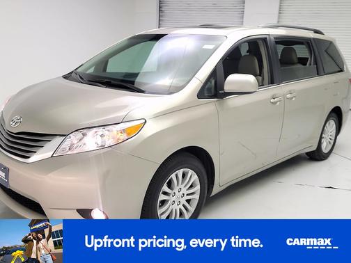 Gold 2017 Toyota Sienna XLE
