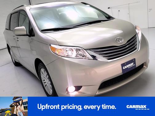 Gold 2017 Toyota Sienna XLE