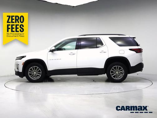 White 2023 Chevrolet Traverse LT Leather