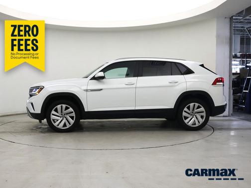White 2022 Volkswagen Atlas Cross Sport SE w/Tech