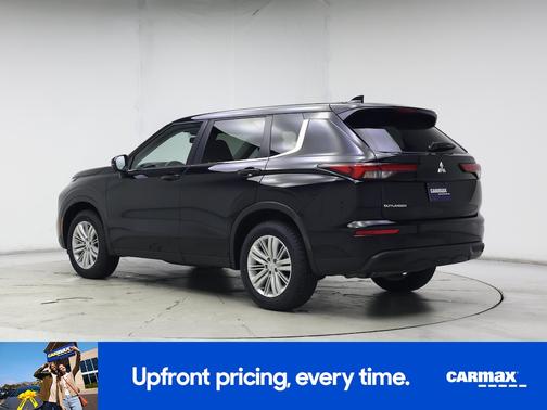 2024 Mitsubishi Outlander ES