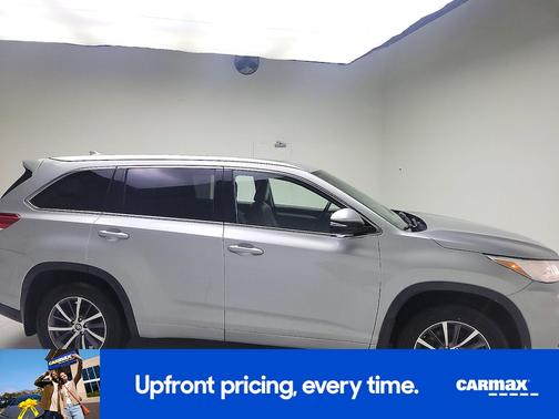 Silver 2018 Toyota Highlander XLE