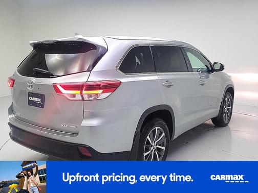 Silver 2018 Toyota Highlander XLE