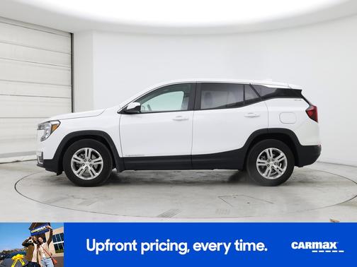 White 2024 GMC Terrain SLE