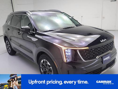 Black 2024 Kia Sorento S