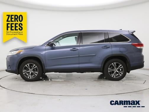 Blue 2019 Toyota Highlander LE