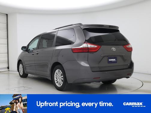 2017 Toyota Sienna XLE