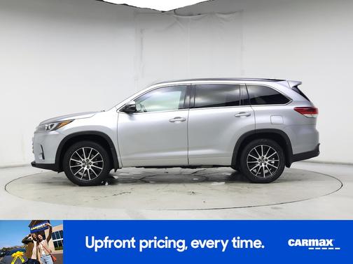 2017 Toyota Highlander SE