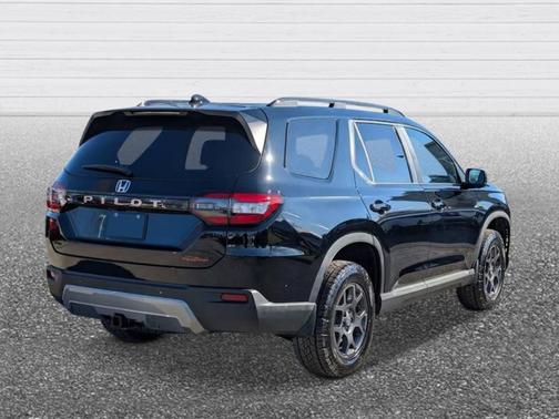 2026 Honda Pilot TrailSport