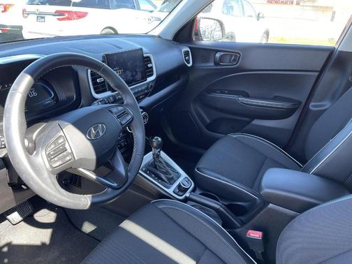 Scarlet Red Pearl 2023 Hyundai VENUE Limited