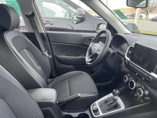 2023 Hyundai VENUE Limited