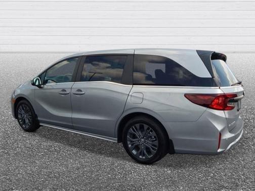 Solar Silver Metallic 2026 Honda Odyssey Touring