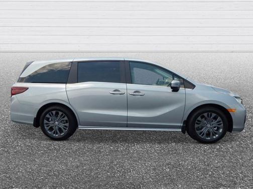 Solar Silver Metallic 2026 Honda Odyssey Touring