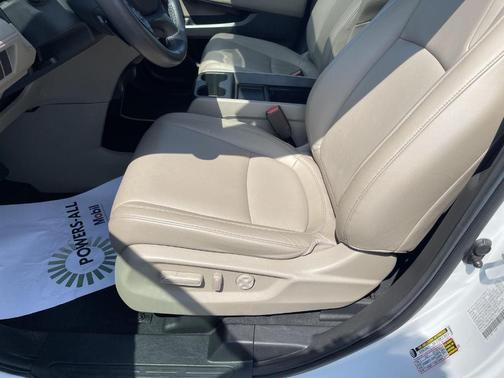 Platinum White Pearl 2024 Honda Odyssey EX-L