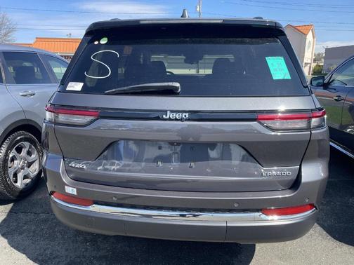 2023 Jeep Grand Cherokee Laredo