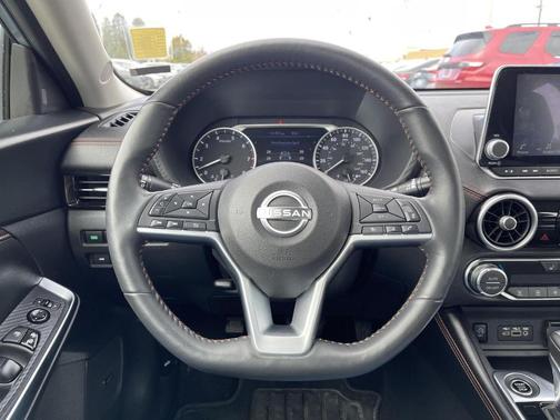 2t Gry Blk Roof 2024 Nissan Sentra SR