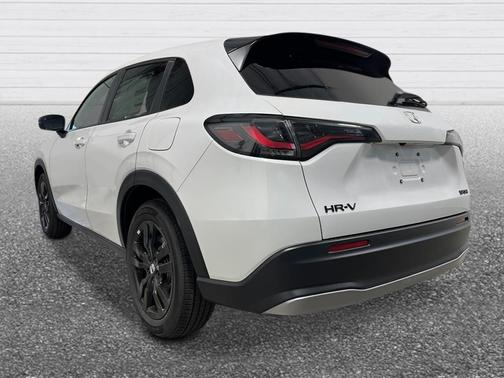 Platinum White Pearl 2027 Honda HR-V Sport