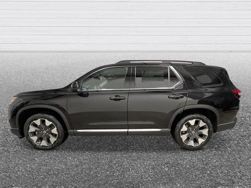 Crystal Black Pearl 2026 Honda Pilot Touring