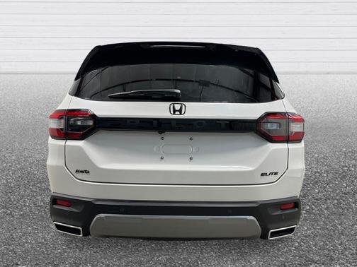 Platinum White Pearl 2026 Honda Pilot Elite