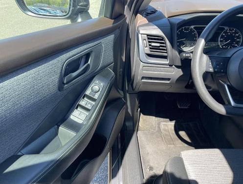 Gun Metallic 2022 Nissan Rogue S
