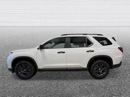 Platinum White Pearl 2026 Honda Pilot TrailSport