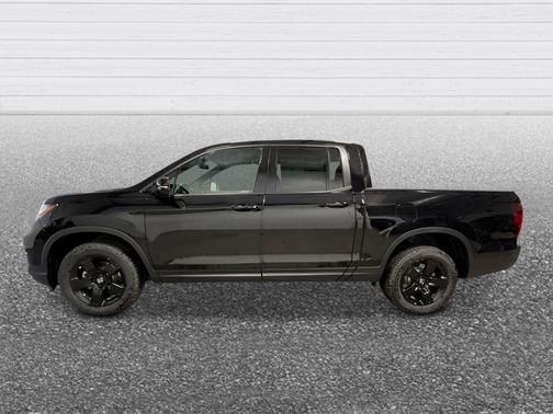 Crystal Black Pearl 2026 Honda Ridgeline Black Edition