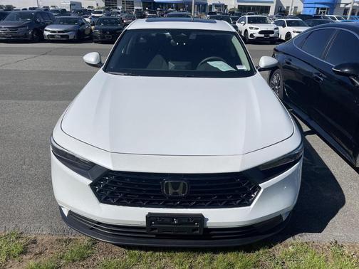 Platinum White Pearl 2024 Honda Accord EX