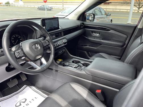 Radiant Red Metallic II 2025 Honda Pilot Touring