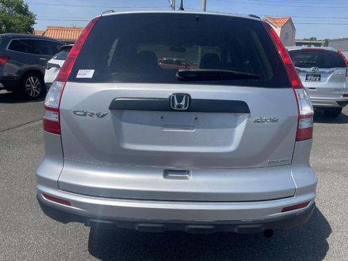 Silver 2011 Honda CR-V SE