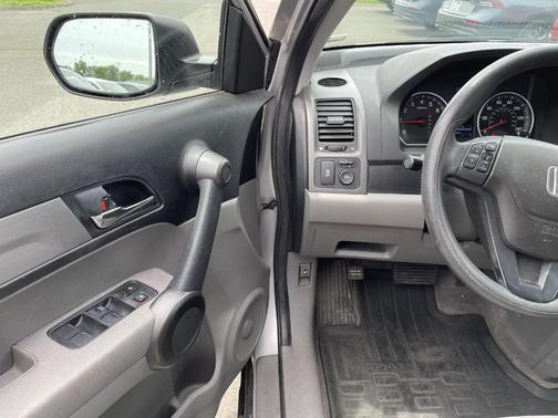 Alabaster Silver Metallic 2011 Honda CR-V SE