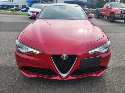 2017 Alfa Romeo Giulia Ti