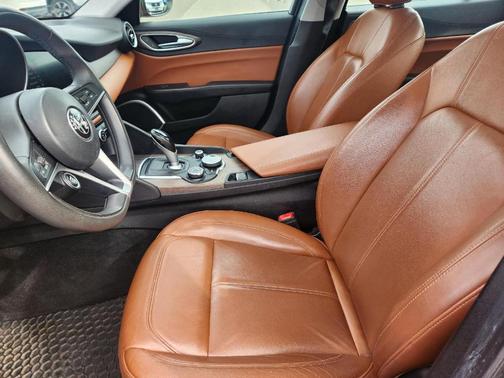 2017 Alfa Romeo Giulia Ti
