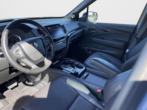 2022 Honda Ridgeline Black Edition