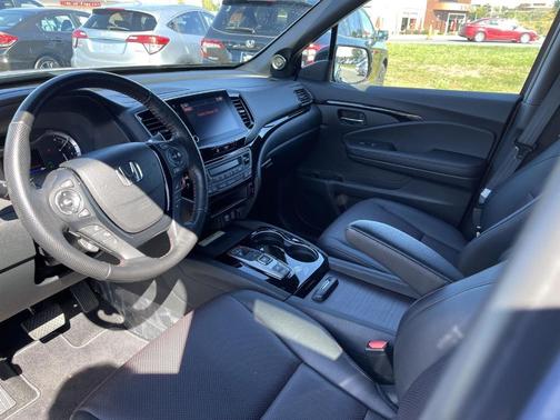 2022 Honda Ridgeline Black Edition