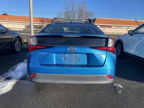 2022 Toyota Prius L