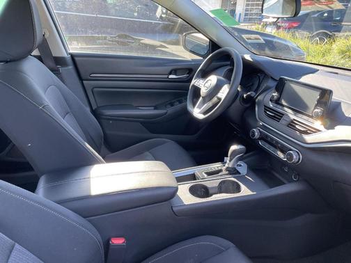 2022 Nissan Altima 2.5 S