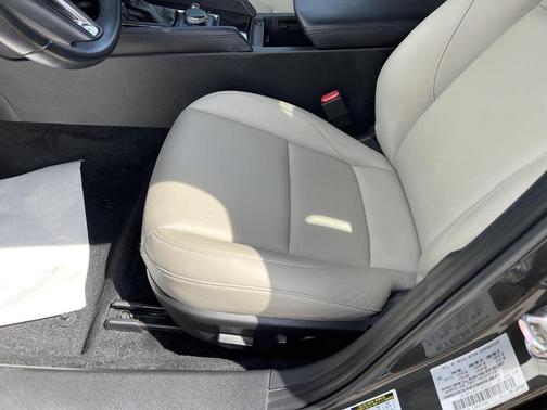 2023 Mazda Mazda3 FWD w/Preferred Package