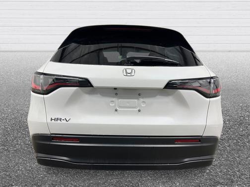 Platinum White Pearl 2027 Honda HR-V LX