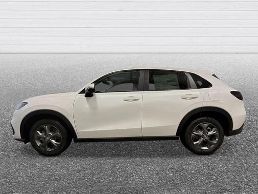Platinum White Pearl 2027 Honda HR-V LX